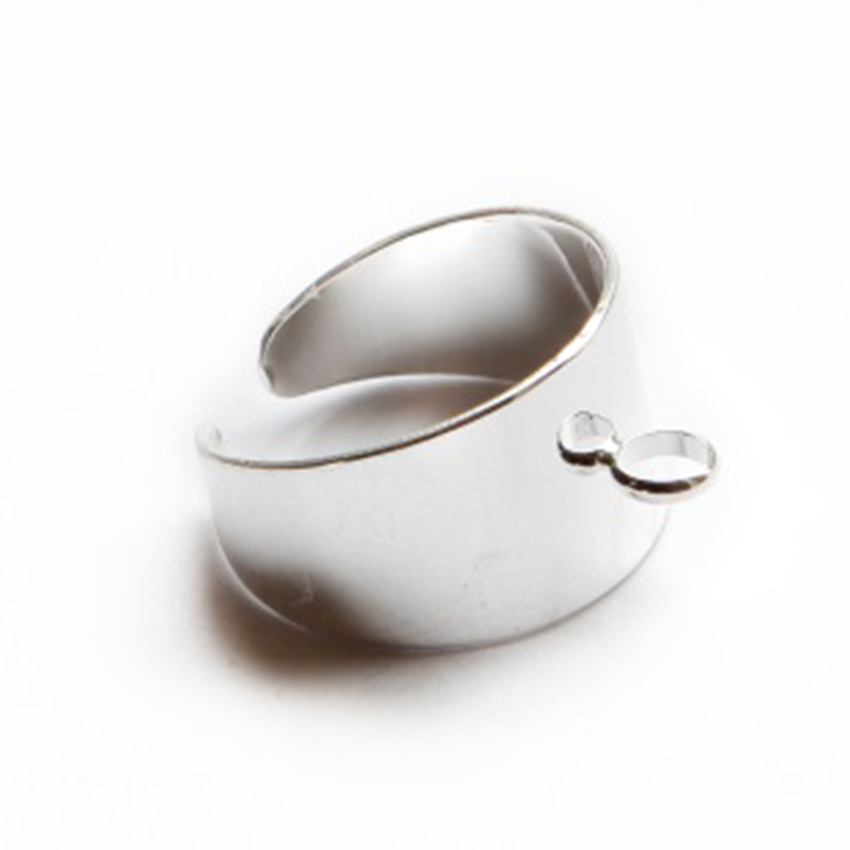 1 BAGUE AVEC ANNEAU