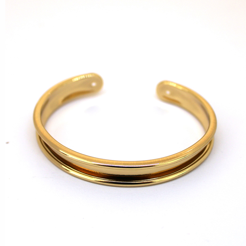 1 BRACELET 