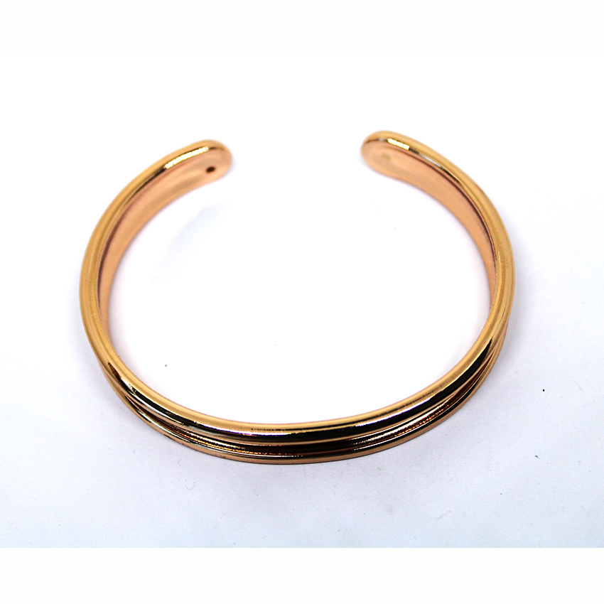 1 BRACELET 