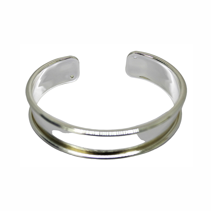 1 BRACELET 