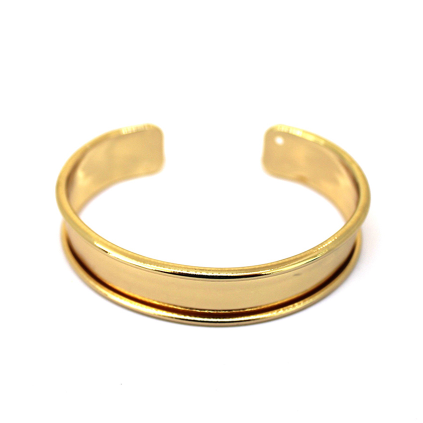 1 BRACELET 
