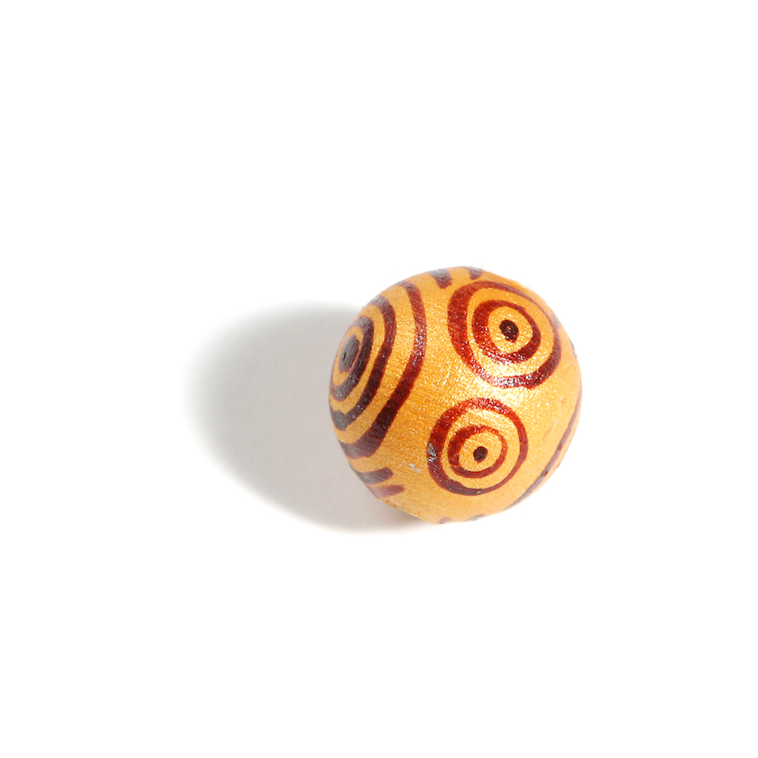 1 PERLE EN BOIS DECOREE MAIN RONDE